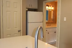 2210 Pearl St, Austin, TX 78705 - Photo 9