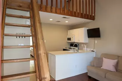 2210 Pearl Street #303, Austin, TX 78705 - Photo 17