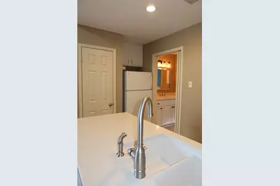 2210 Pearl Street #303, Austin, TX 78705 - Photo 9