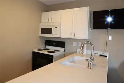 2210 Pearl Street #303, Austin, TX 78705 - Photo 5