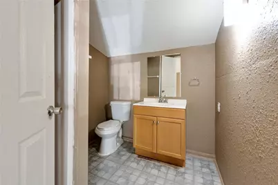 108 S Avenue A Avenue #B, Elgin, TX 78621 - Photo 5