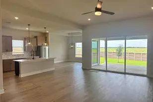 309 E Luna Blue Ln, Jarrell, TX 76537 - Photo 3