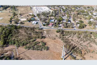 1104 E Martin Luther King Jr Boulevard, Taylor, TX 76574 - Photo 5