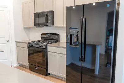 603 Water Way Avenue, Hutto, TX 78634 - Photo 9