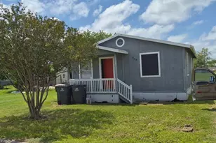468 W Washington (2 Lots) St, Giddings, TX 78942 - Photo 3