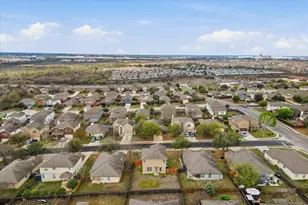 359 Bloomsbury Dr, Kyle, TX 78640 - Photo 27