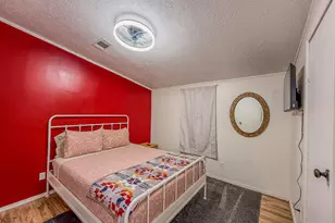 2015 Holly St, Austin, TX 78702 - Photo 9