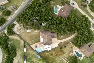321 Sarahs Ln, Liberty Hill, TX 78642 - Photo 31