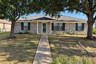 111 Larabie Cove, Giddings, TX 78942 - Photo 1