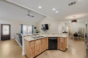 115 Mokulua Ln, Bastrop, TX 78602 - Photo 17