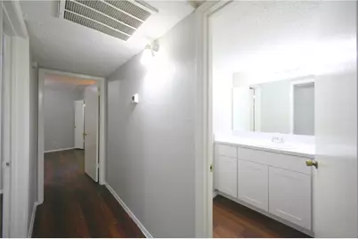 1013 Fieldwood Drive #B, Austin, TX 78758 - Photo 11