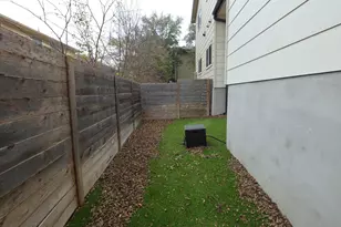 6800 Menchaca Rd, Austin, TX 78745 - Photo 23