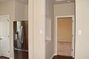 11717 Alexs Ln, Austin, TX 78748 - Photo 9