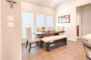 206 E Hinton Rd, Weimar, TX 78962 - Photo 5