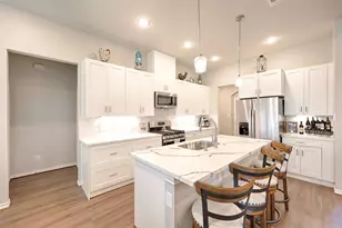 206 E Hinton Rd, Weimar, TX 78962 - Photo 7