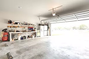 206 E Hinton Rd, Weimar, TX 78962 - Photo 21