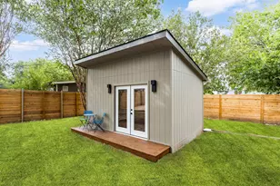 2112 Vanderbilt Ln, Austin, TX 78723 - Photo 35