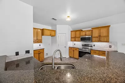 100 Quarry Springs Drive, San Marcos, TX 78666 - Photo 9
