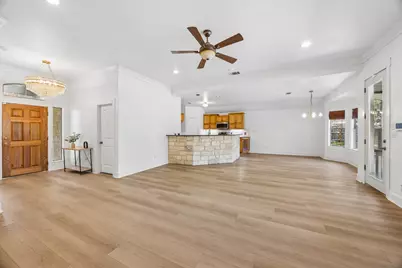 100 Quarry Springs Drive, San Marcos, TX 78666 - Photo 7