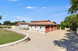 27206 Waterfall Hill Pkwy, Spicewood, TX 78669 - Photo 5