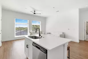 1811 Webberville Rd, Austin, TX 78721 - Photo 5