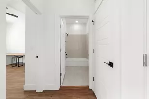 1811 Webberville Rd, Austin, TX 78721 - Photo 17