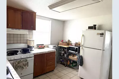 621 S Commerce Street, Lockhart, TX 78644 - Photo 5