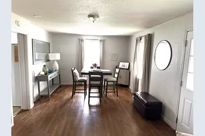 621 S Commerce Street, Lockhart, TX 78644 - Photo 3