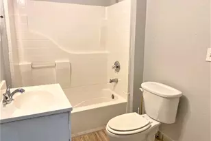 621 S Commerce St, Lockhart, TX 78644 - Photo 9