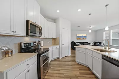 113 Uncle Billy Way, Jarrell, TX 76537 - Photo 5