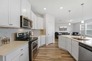 113 Uncle Billy Wy, Jarrell, TX 76537 - Photo 5