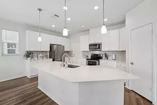 113 Uncle Billy Wy, Jarrell, TX 76537 - Photo 3