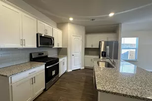 113 Briggs Ln, San Marcos, TX 78666 - Photo 13