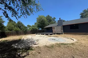 322 McClendon Dr, Elgin, TX 78621 - Photo 39