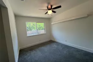 322 McClendon Dr, Elgin, TX 78621 - Photo 21