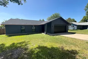 322 McClendon Dr, Elgin, TX 78621 - Photo 1