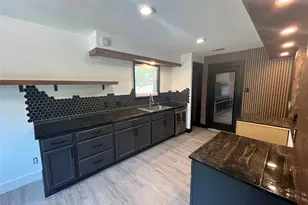 322 McClendon Dr, Elgin, TX 78621 - Photo 11