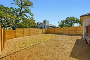 1199 Coleto St, Austin, TX 78702 - Photo 23