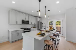 1199 Coleto St, Austin, TX 78702 - Photo 7
