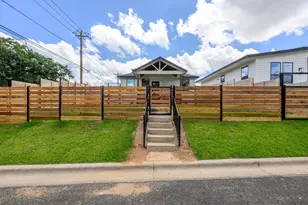 1199 Coleto St, Austin, TX 78702 - Photo 29