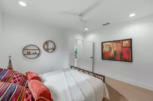 1199 Coleto St, Austin, TX 78702 - Photo 13