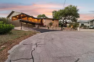714 Starcrest Dr, New Braunfels, TX 78130 - Photo 3