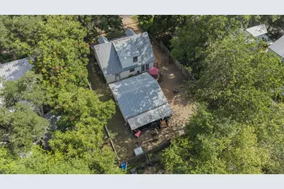 904 Spring Street, Bastrop, TX 78602 - Photo 35