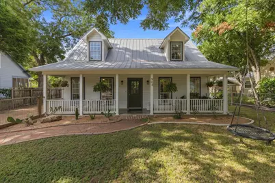 904 Spring Street, Bastrop, TX 78602 - Photo 9