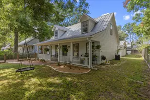 904 Spring St, Bastrop, TX 78602 - Photo 1