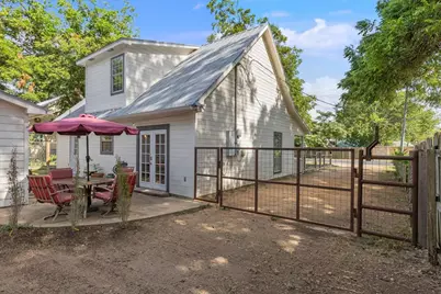 904 Spring Street, Bastrop, TX 78602 - Photo 33