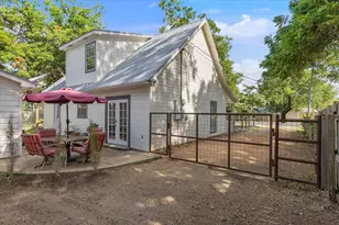 904 Spring St, Bastrop, TX 78602 - Photo 33