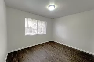 1037 E 44th St, Austin, TX 78751 - Photo 7