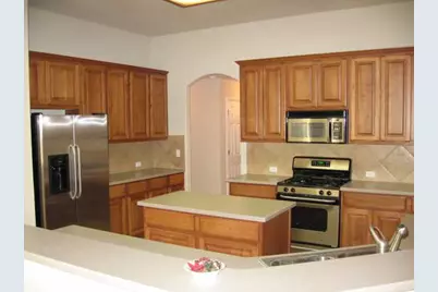 913 Rochester Castle Way, Pflugerville, TX 78660 - Photo 3