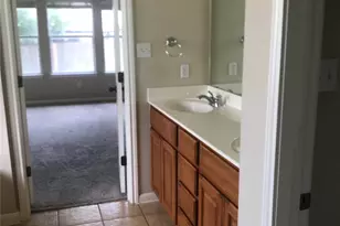 913 Rochester Castle Way, Pflugerville, TX 78660 - Photo 19